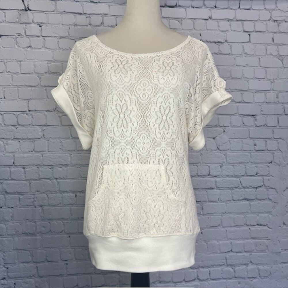 No Boundaries Lace Short Sleeve Blouse Cream Kangaroo Pocket Top Women's Large